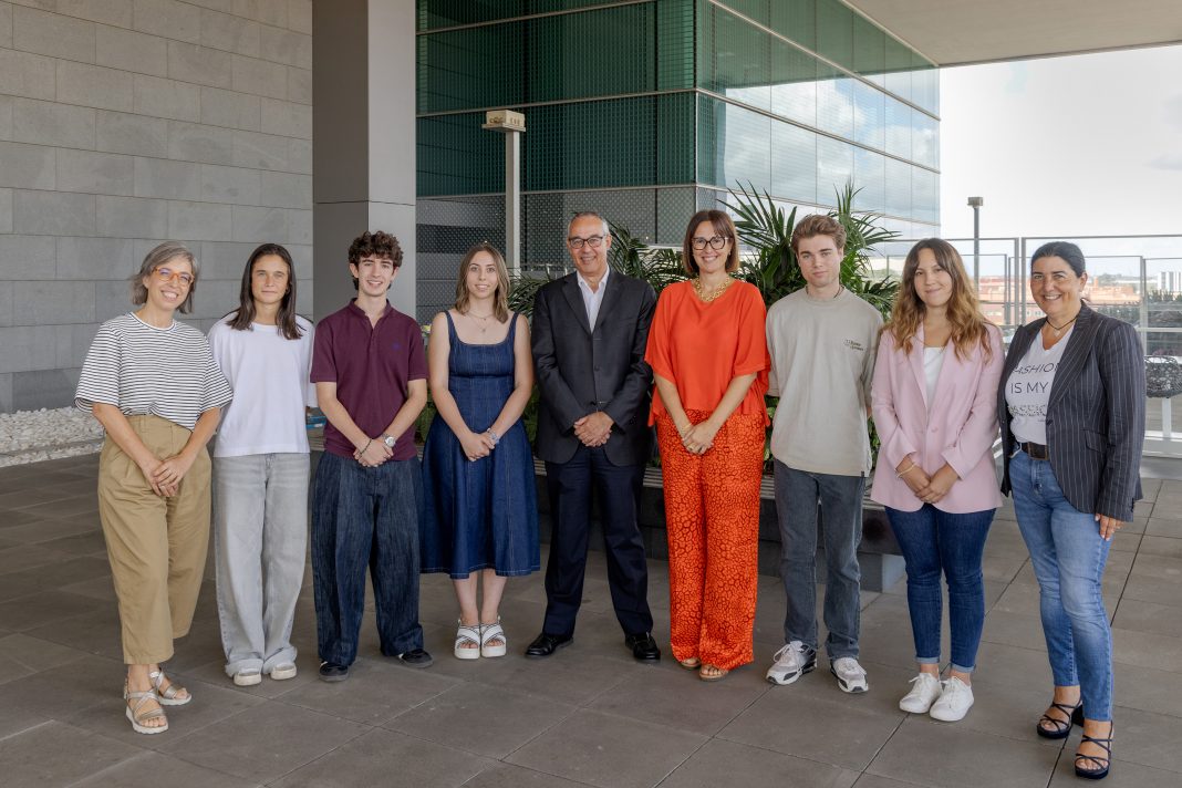 Agbar atorga les Beques Joves Talents a tres estudiants catalans. Imatge: Agbar