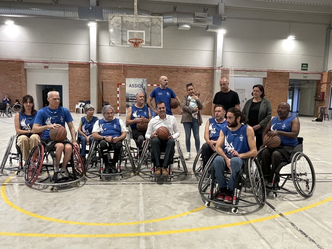 Tortosa i ASSIDE impulsen l'esport inclusiu amb l'adquisició de cadires de rodes esportives