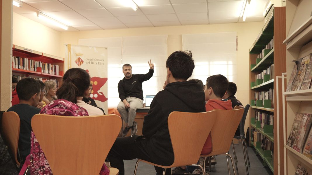 El Baix Ebre impulsa tallers amb realitat virtual per prevenir el ciberassetjament entre joves